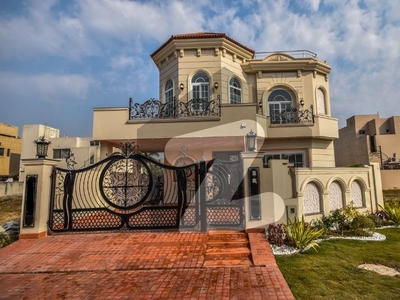 Magnificent 10 Marla Ultra Modern Brand New Luxury House For Sale DHA Phase 6