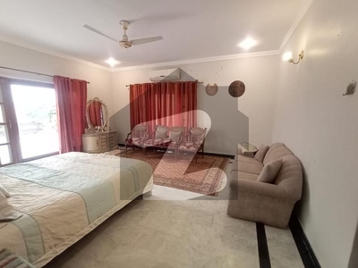 Phase 5 DHA One Kanal Furnished Upper Portion 3 Bed Rooms Short Time For Rent DHA Phase 5 Block G
