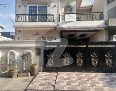 Well-constructed House Available For sale In Johar Town Phase 2 7MARLA house for sale brand new near emporium mall and Expo center tilted flooring Johar Town Phase 2
