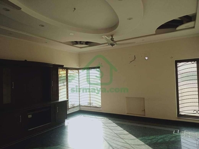 10 Marla House For Rent In Garden Town Lahore
