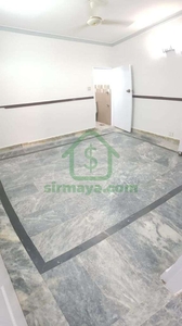 2.5 Marla Flat For Rent In Jail Road Lahore