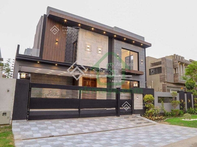 Beautiful Super Luxurious Modern Design 1 Kanal Bungalow Available For Sale In Dha