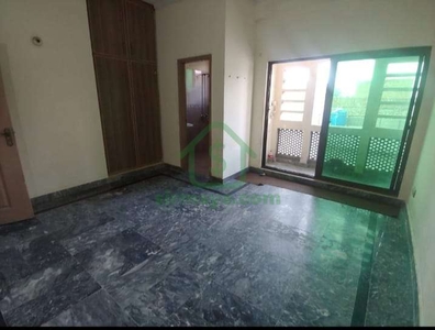 Unfurnished Flat For Rent In Main Market Gulberg 2 Lahore