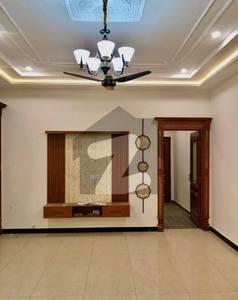 350 Sq Yard 5 Bed Room With Huge Garden Parking Extremely Neat And Clean West Open Bangalow Back National Stadium Gulshan-e-Iqbal Block 17