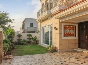 1 Kanal Hot Locaton Luxury Modren House Available For Sale In DHA Phase 7 lahore