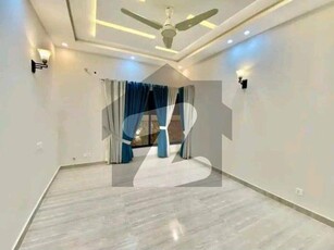 10 Marla 3 Bedrooms Brand New Flat For Rent In Askari 11 Lahore. Askari 11 Sector B Apartments