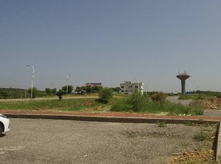 20 Marla Residential Plot In Stunning Bahria Town Phase 8 - Block B Is Available For Sale
