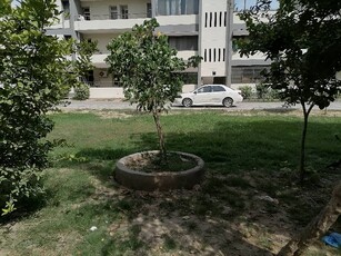 Centrally Located Flat Available In Askari 5 For sale