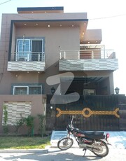 4.5 Marla Slightly Used House for Sale in Khayaban e Amin - L Block Khayaban-e-Amin Block L