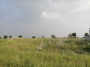 5 Marla plot urgently for sale