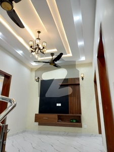 07 Marla Beautiful LOCK OPTION Lower Portion Lock Upper Portion Available For Rent , Close To Jamia Mosque, Parks In Bahria Town Lahore Bahria Town Sector D