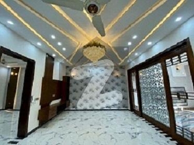 1 KANAL BRAND NEW LUXURY UPPER PORTION FOR RENT IN RAFI BLOCK BAHRIA TOWN LAHORE Bahria Town Rafi Block