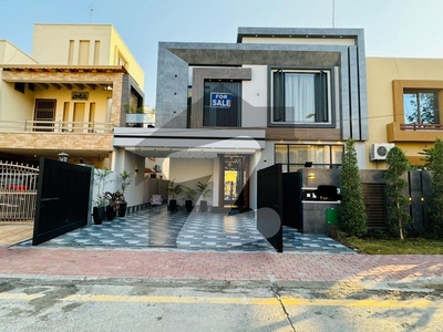 10 MARLA DESIGNER HOUSE FOR SALE IN JANIPER BLOCK SECTOR C BAHRIA TOWN LAHORE Bahria Town Janiper Block