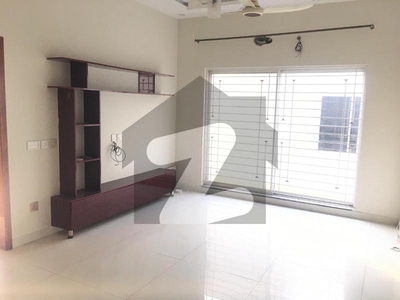 10 MARLA HOT LOCATION UPPER PORTION AVAILABLE FOR RENT IN DHA PHASE 3 DHA Phase 3
