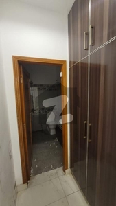 10 marla lower portion for rent in sector e bahria town lahore Bahria Town Sector E
