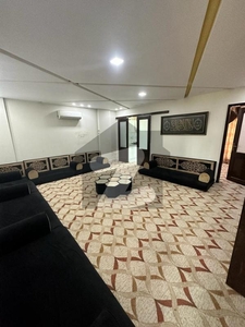 2 BED SEMI FURNISHD APARTMENT AVAILEBAL FOR RENT IN BAHRIA TOWN LAHORE Bahria Town Jasmine Block