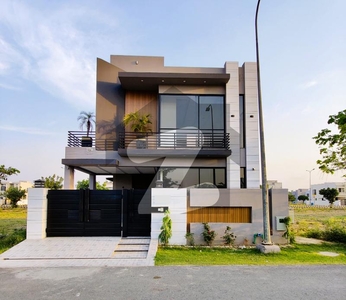 5-Marla Most Elegant Galleria Design 4bedrooms Modern Villa For Sale In DHA Lahore DHA 9 Town