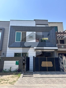 5 Marla Residential House Nearby Market And School, Bank For Sale In BB Block Bahria Town Lahore Bahria Town Block BB