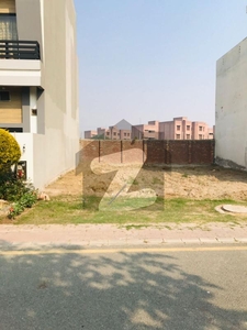 5 MARLA UPPER PORTION AVAILABLE FOR RENT Dream Gardens
