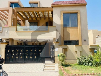 A BEAUTIFUL 8 MARLA HOUSE FOR SALE IN ALI BLOCK SECTOR B BAHRIA TOWN LAHORE Bahria Town Ali Block