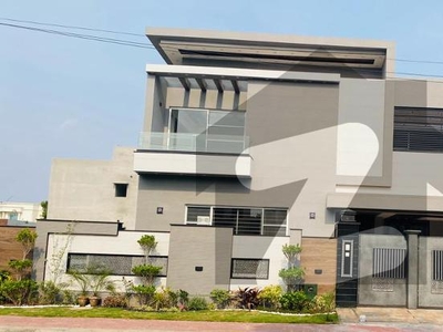 A PRIME LOCATION 1 KANAL HOUSE FOR SALE IN OVERSEAS A BLOCK BAHRIA TOWN LAHORE Bahria Town Overseas A