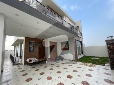 Awesome Location With Basement House For Sale DHA Phase 8 Block Z6
