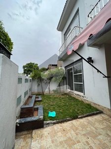 BEAUTIFULL USED HOUSE FOR SALE IN DHA LAHORE DHA Phase 4