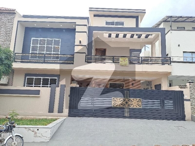 Brand New Double Storey House Available For Sale Media Town