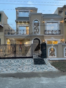 Furnished 10 Marla House For Sale In Central Park - Block G Lahore Central Park Block G