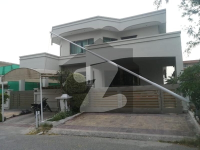 G.11 One Kanal Open Besment With Sapparte Gate For Rent. G-11/4