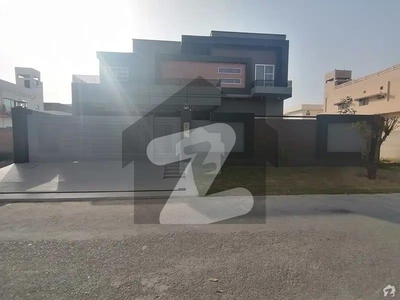 Prime Location 20 Marla House For Sale In Wapda Town Phase 1 Wapda Town Phase 1
