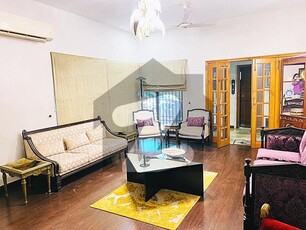 1 KANAL SLIGHTLY USED CHEAPEST BUNGALOW FOR SALE DHA Phase 3