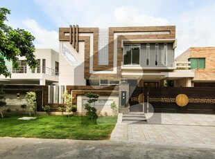 1 Kanal Slightly Used Modern Design House For Sale At Hot Location Near To Park/Mosque/MacDonald DHA Phase 6
