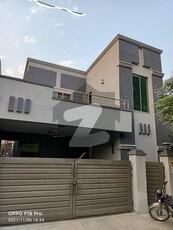 10 MARLA 3 BEDROOMS SD HOUSE AVAILABLE FOR SALE Askari 11
