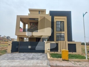 10 Marla new house is up for sale in block I Bahria Town Phase 8 Block I