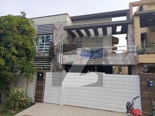 10 MARLA SOLID BUILT HOUSE FOR SALE IN CENTRAL BLOCK OF BAHRIA ORCHARD LAHORE. Bahria Orchard Phase 1 Central