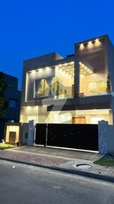 4 BEDS 8 MARLA BRAND NEW HOUSE FOR SALE LOCATED BAHRIA ORCHARD LAHORE Low Cost Block D