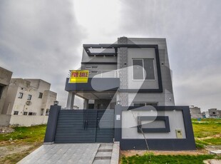 5 MARLA BRAND NEW MODERN DESIGN BUNGLOW AVAILABLE FOR SALE IN DHA PHASE 9 DHA 9 Town