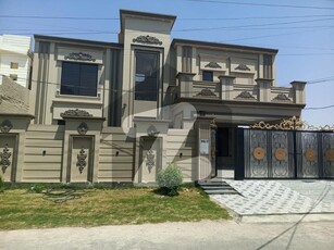 A 20 Marla House Is Up For Grabs In Wapda Town Wapda Town Phase 1 Block E