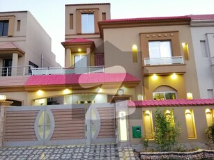 A BEAUTIFUL 10 MARLA HOUSE FOR SALE IN CC BLOCK SECTOR D BAHRIA TOWN LAHORE Bahria Town Block CC
