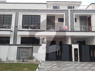 Centrally Located House In Green City Is Available For sale Green City