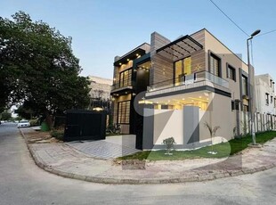 Corner Luxurious Designer 12 Marla Brand New House with Basment For Sale in Bahria Town Lahore Bahria Town Sector C