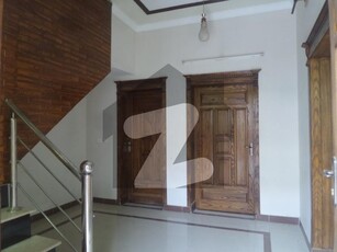 Get A Main Double Road 1 Kanal Upper Portion For sale In Satellite Town - Block E Satellite Town
