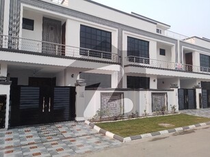 House For sale In Beautiful Green City Green City