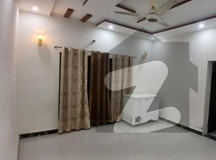 10 Marla Like A New House Available For Rent In Hussain Block Bahria Town Lahore Bahria Town Nargis Block