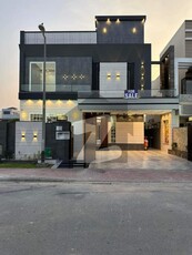 10 Marla Luxury House is Available for Sale in bahria town Lahore Bahria Town Gulbahar Block