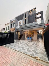 10 Marla Luxury House is Available for Sale in bahria town Lahore Bahria Town Shaheen Block