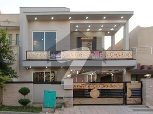 10 Marla Luxury House is Available for Sale in bahria town Lahore Bahria Town Shaheen Block