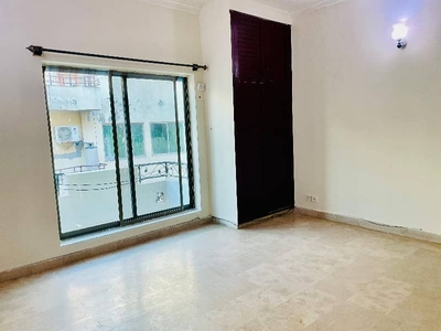 F-11 Markaz 1250 Sqft One Bed Apartment For Sale