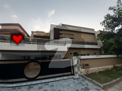 1 Kanal Luxury Double Unit House Available For Sale In Bahria Town Phase 2 Bahria Town Civic Centre
